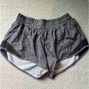 NWOT Lululemon Hotty Hot Lined Short